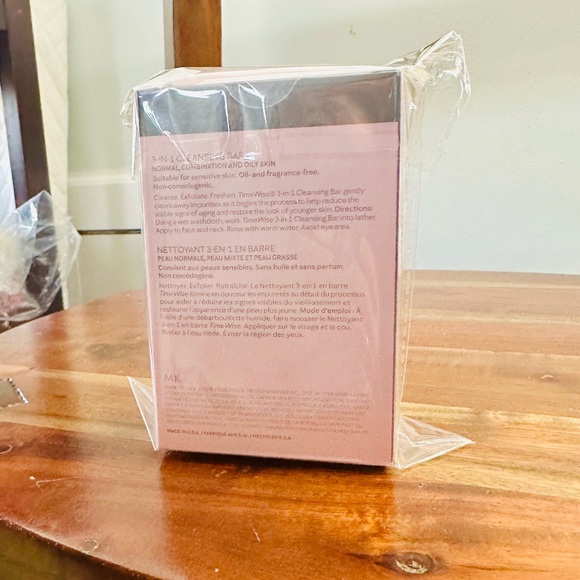 Mary Kay Timewise Facial Cleansing Beauty Bar - Picture 2 of 5